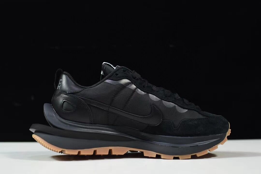 Sacai Nike VaporWaffle Black Gum DD1875-001